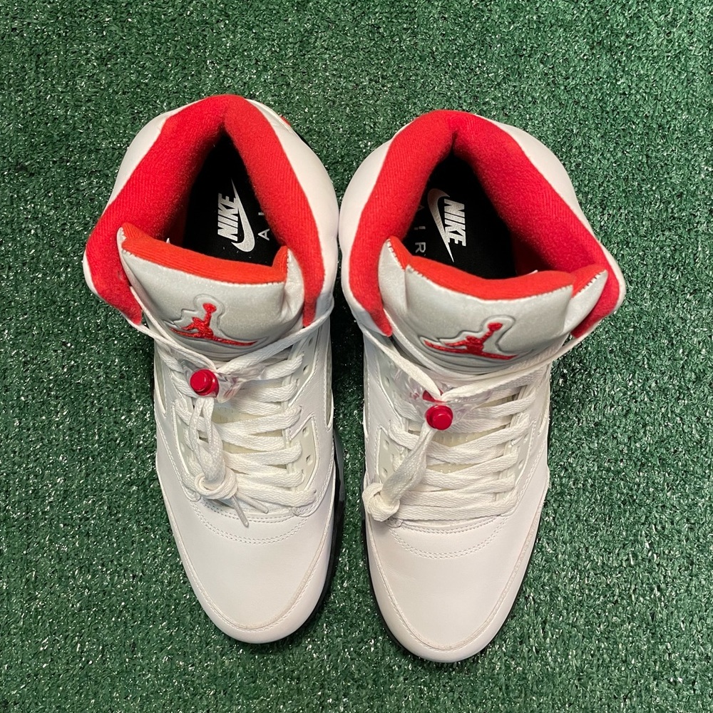 Jordan 5 “fire red” almost new only tried on no box fast shipping authentic - Picture 3 of 5